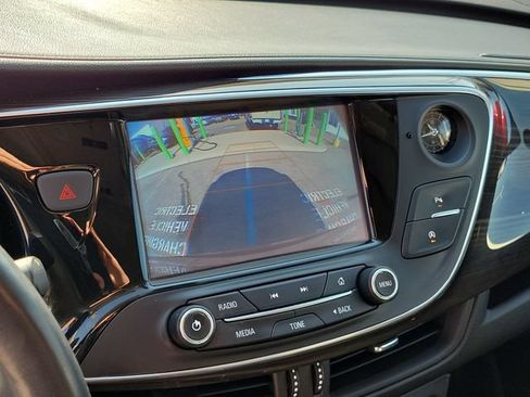 Used 2019 Buick Envision Essence FWD image 27