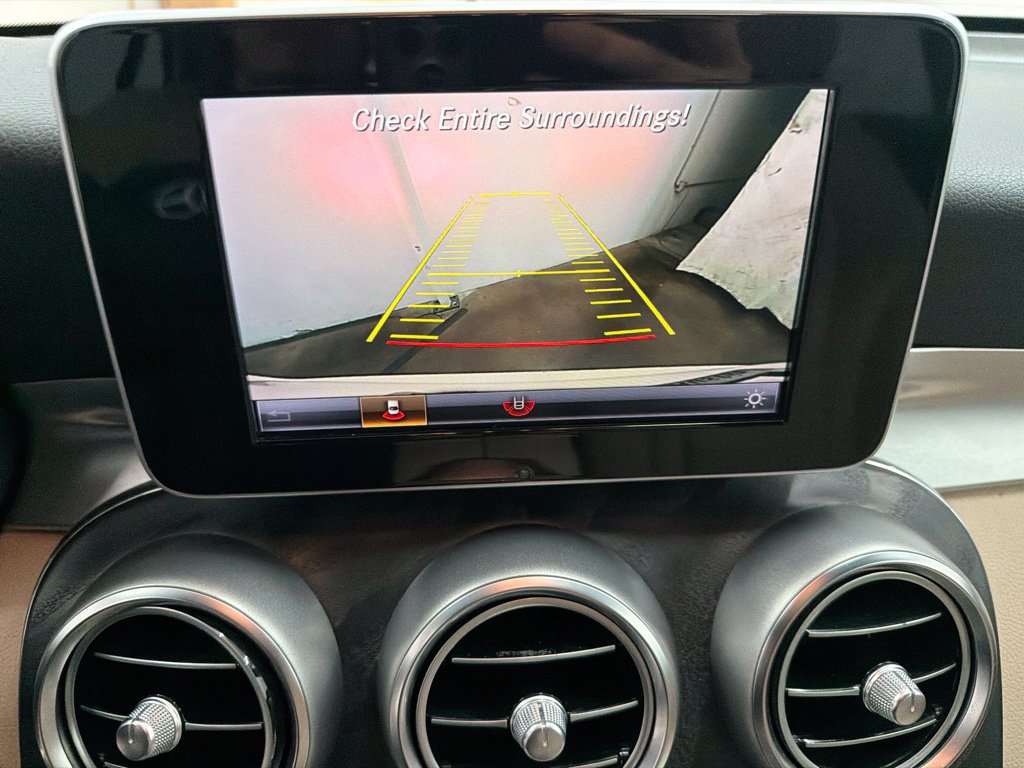 Used 2018 Mercedes-Benz GLC 300 4MATIC image 18