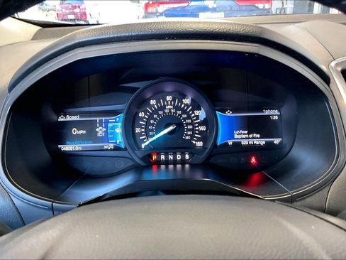 Used 2024 Ford Edge Titanium image 7