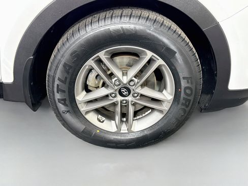 Used 2017 Hyundai Santa Fe Sport AWD/4WD image 31