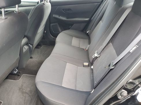 Used 2024 Nissan Sentra SV FWD image 13