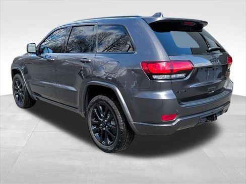 Certified 2020 Jeep Grand Cherokee Altitude AWD/4WD image 4