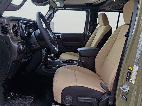 New 2026 Jeep Gladiator Willys image 10