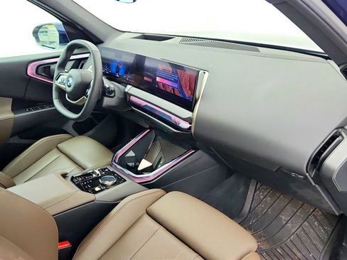 Used 2025 BMW X3 xDrive30i w/ Premium Package image 25