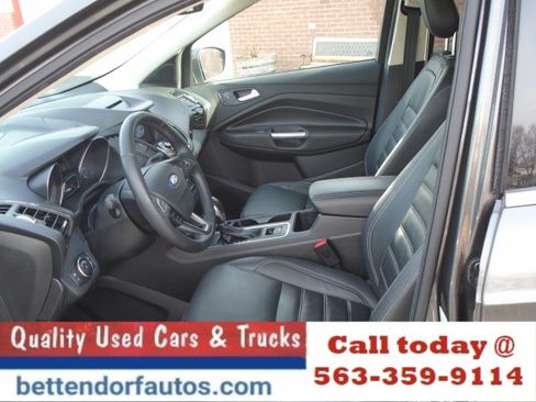 Used 2018 Ford Escape Titanium image 8