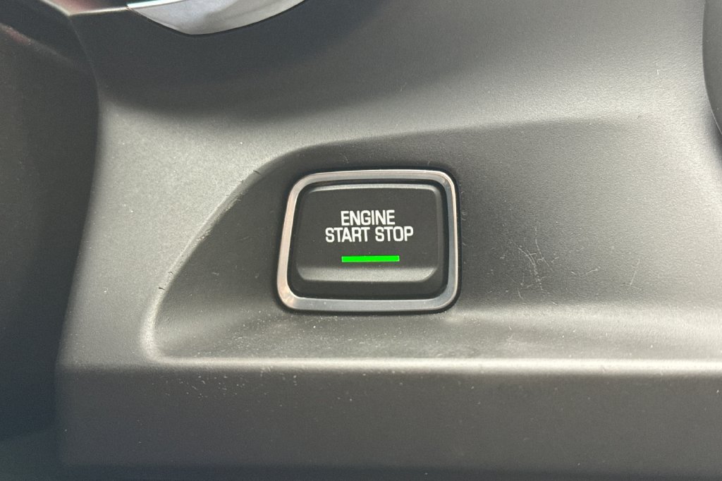 Used 2019 Chevrolet Camaro SS RWD image 23