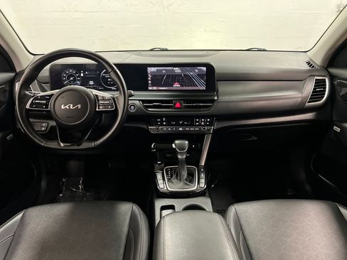 Used 2024 Kia Seltos SX w/ SX Sunroof Package AWD/4WD image 13