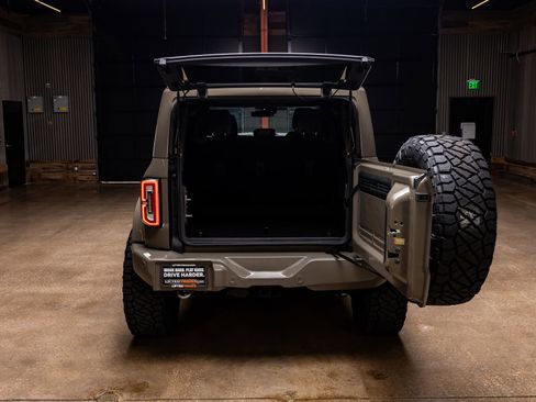 Used 2025 Ford Bronco Outer Banks AWD/4WD image 9