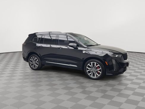 Used 2023 Cadillac XT6 Sport image 46