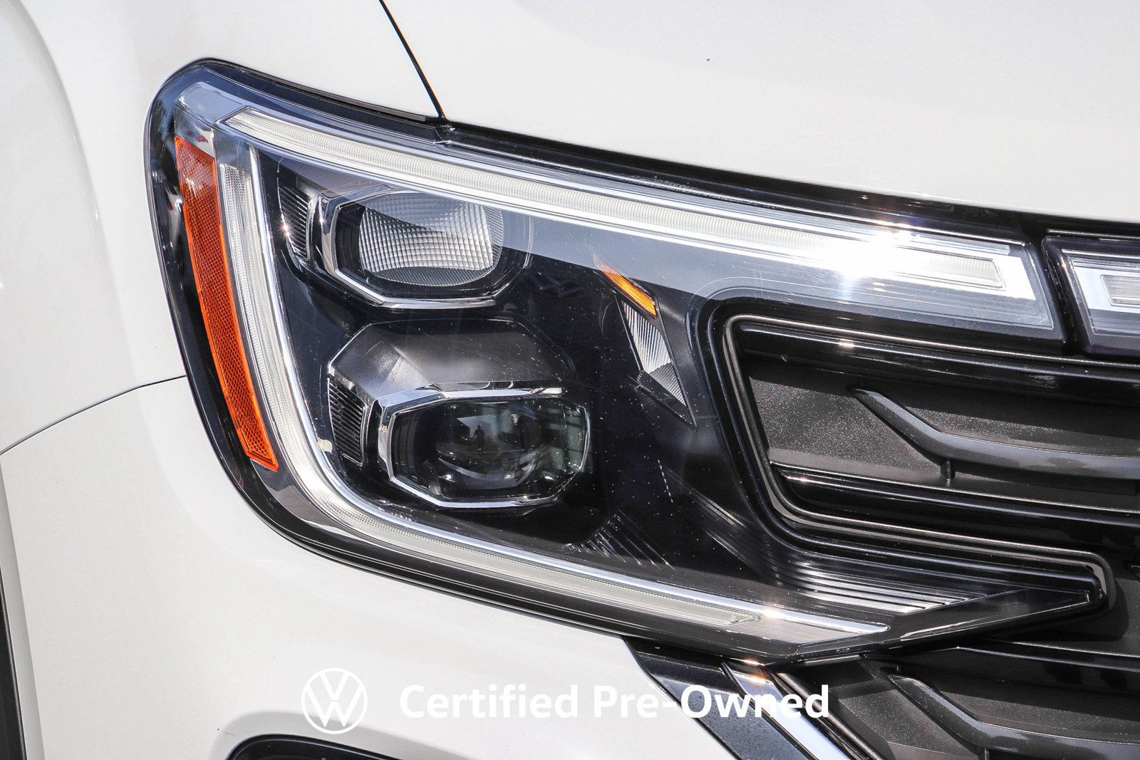 Used 2024 Volkswagen Atlas Cross Sport SE FWD image 5