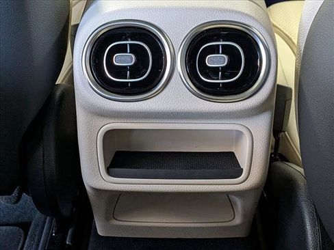 Used 2026 Mercedes-Benz GLC 300 4MATIC image 17