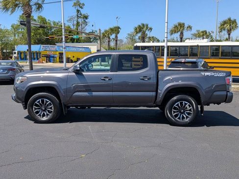 Used 2020 Toyota Tacoma TRD Sport w/ Technology Package image 9