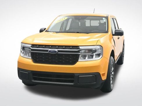 Used 2023 Ford Maverick XLT image 2