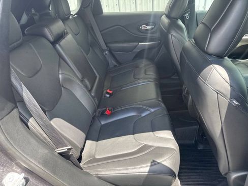Used 2020 Jeep Cherokee Limited AWD/4WD image 31