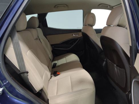 Used 2017 Hyundai Santa Fe Sport image 19