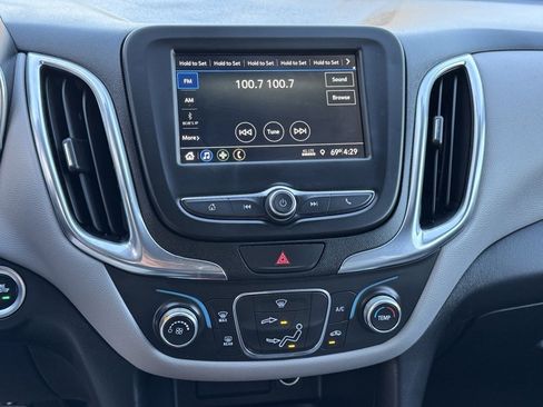 Used 2019 Chevrolet Equinox LS w/ LS Convenience Package image 6