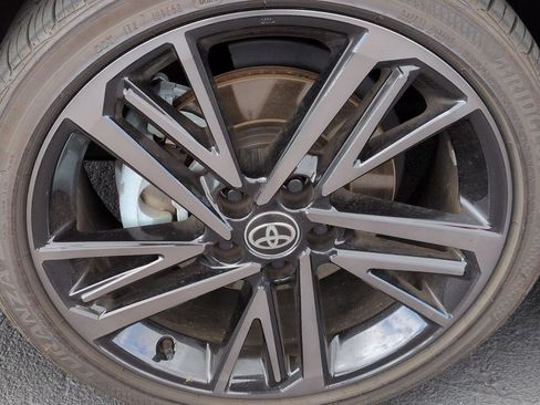 Used 2025 Toyota Camry XSE FWD image 13