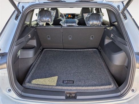 New 2026 Volkswagen Tiguan SE R-Line image 29