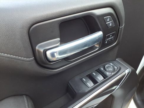 Used 2021 Chevrolet Silverado 1500 LTZ w/ Safety Package II AWD/4WD image 19