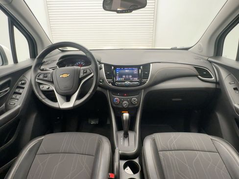 Certified 2022 Chevrolet Trax LT w/ Sport Edition image 4