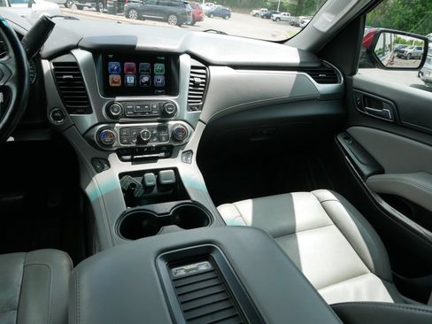 Used 2016 Chevrolet Suburban LT w/ Luxury Package AWD/4WD image 13