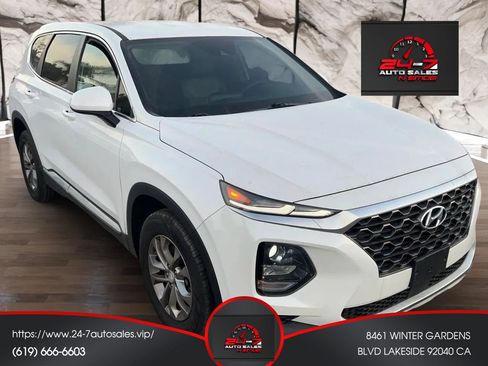 Used 2019 Hyundai Santa Fe SE image 3