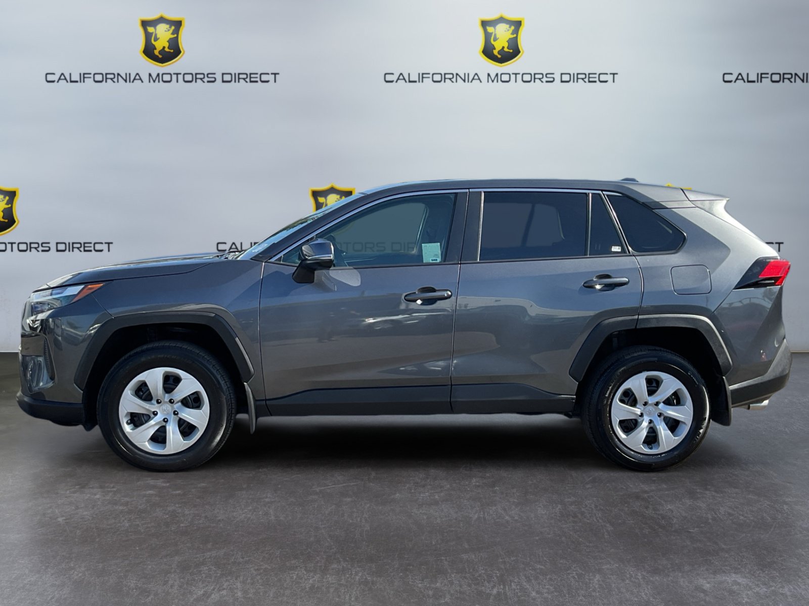 Used 2024 Toyota RAV4 LE FWD image 8
