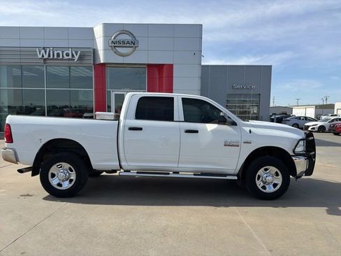 Used 2014 RAM 2500 Tradesman w/ Chrome Appearance Group AWD/4WD image 8