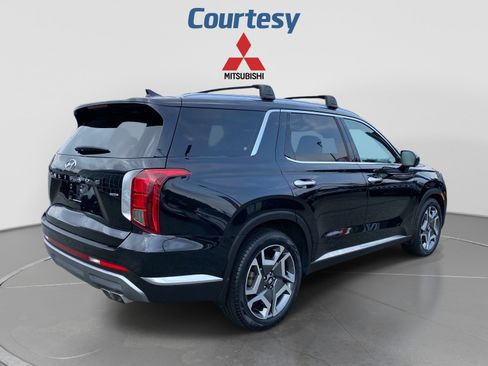 Used 2023 Hyundai Palisade Limited AWD/4WD image 7