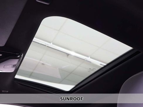 Used 2023 BMW 430i xDrive Coupe w/ M Sport Package image 4