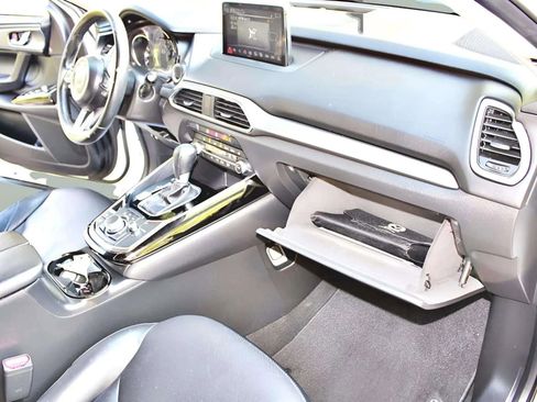 Used 2020 MAZDA CX-9 Touring image 32