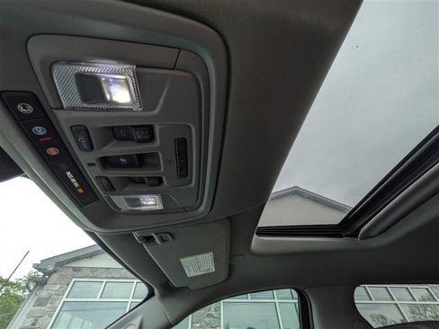 Used 2022 Chevrolet Silverado 3500 LTZ w/ LTZ Texas Edition image 28