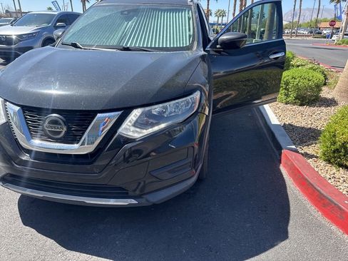 Used 2019 Nissan Rogue SV image 14