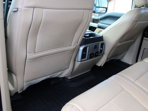 Used 2020 Ford F250 Lariat w/ Lariat Ultimate Package image 51