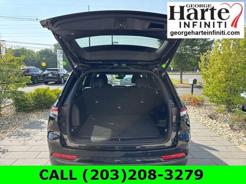 Used 2023 Jeep Grand Cherokee Altitude image 10