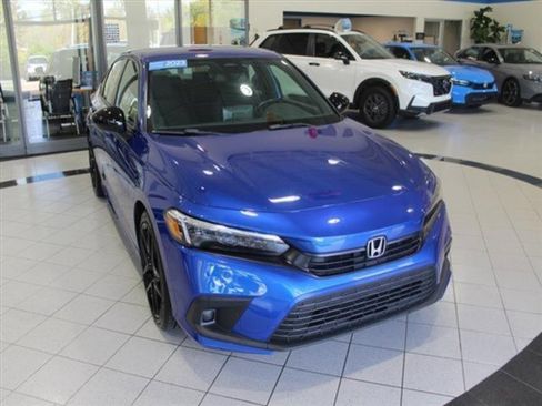 Used 2023 Honda Civic Sport image 3