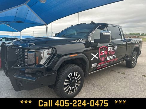 Used 2024 GMC Sierra 2500 Denali Ultimate AWD/4WD image 3