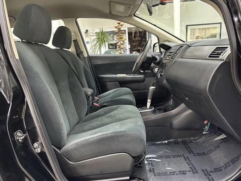 Used 2011 Nissan Versa 1.8 S image 17