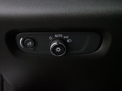 Used 2022 Chevrolet Traverse Premier image 27