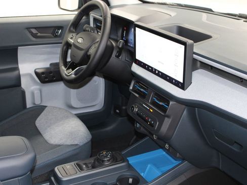 New 2025 Ford Maverick XLT w/ XLT Luxury Package image 29