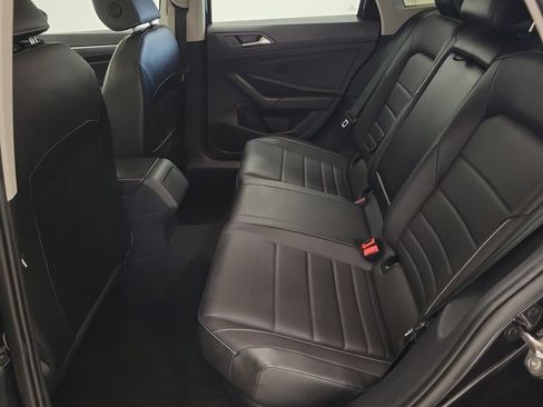 Used 2024 Volkswagen Jetta SE FWD image 23