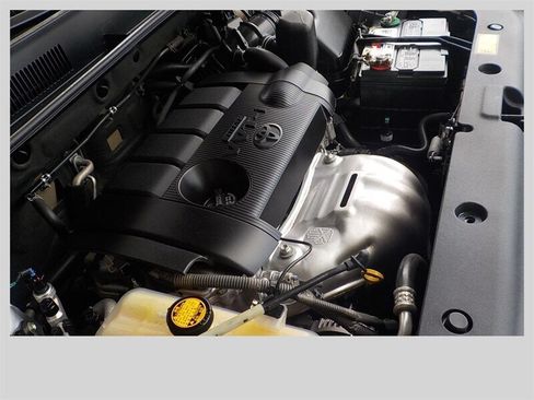 Used 2012 Toyota RAV4 4WD w/ Value Pkg image 10
