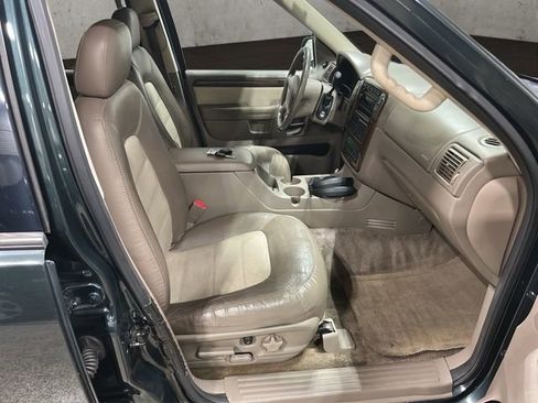 Used 2003 Ford Explorer Eddie Bauer image 19