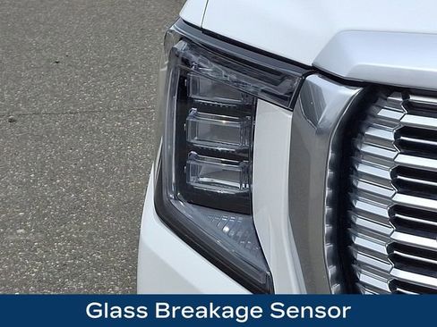 Used 2021 GMC Yukon XL Denali w/ Denali Premium Package image 13