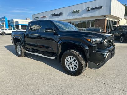 Used 2025 Toyota Tacoma SR5