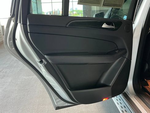 Used 2019 Mercedes-Benz GLS 450 4MATIC image 37