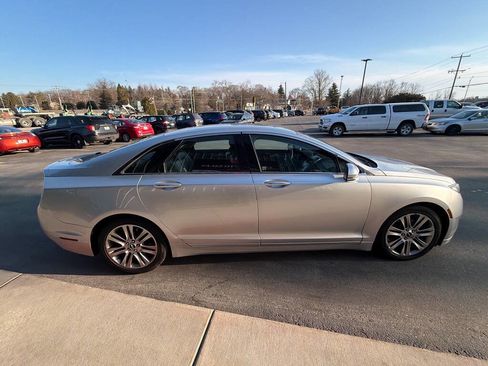 Used 2013 Lincoln MKZ image 5