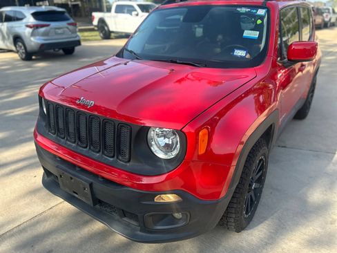 Used 2015 Jeep Renegade Latitude w/ Popular Equipment Group FWD image 2