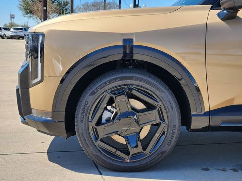 New 2027 Kia Telluride EX X-Line w/ Towing Package AWD/4WD image 5
