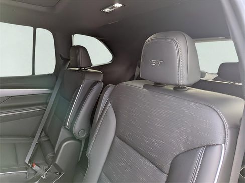 New 2025 Buick Enclave Sport Touring w/ Super Cruise Package image 16